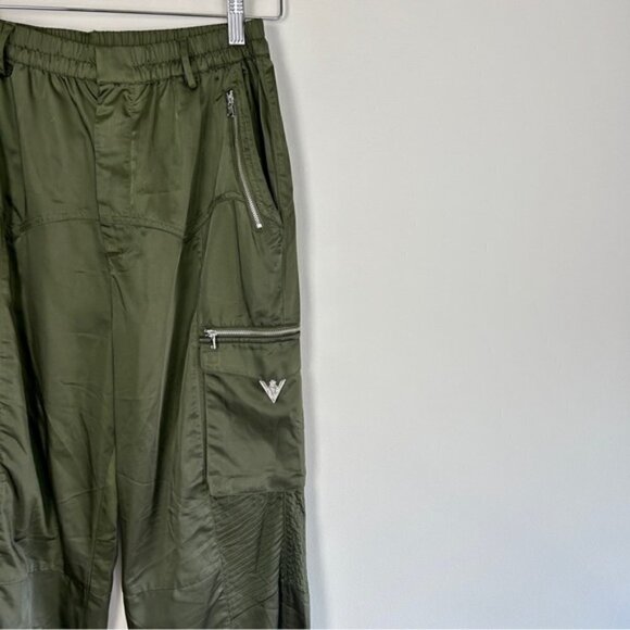 RETROFÊTE Mia bomber jacket & Kira jogger satin set Army Green - Picture 13 of 16